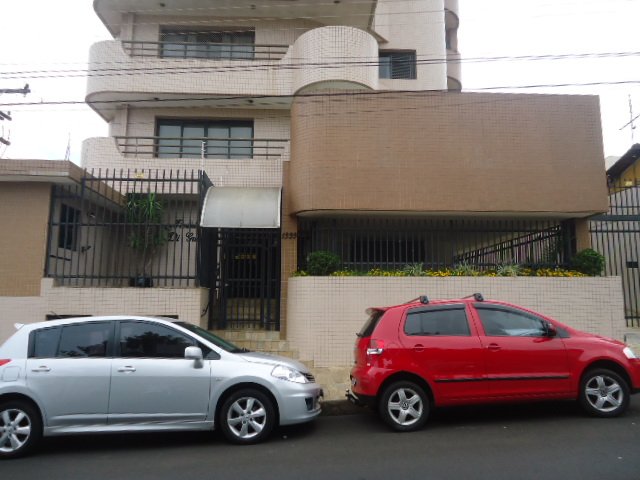 Apartamento / Padrão em São Carlos 