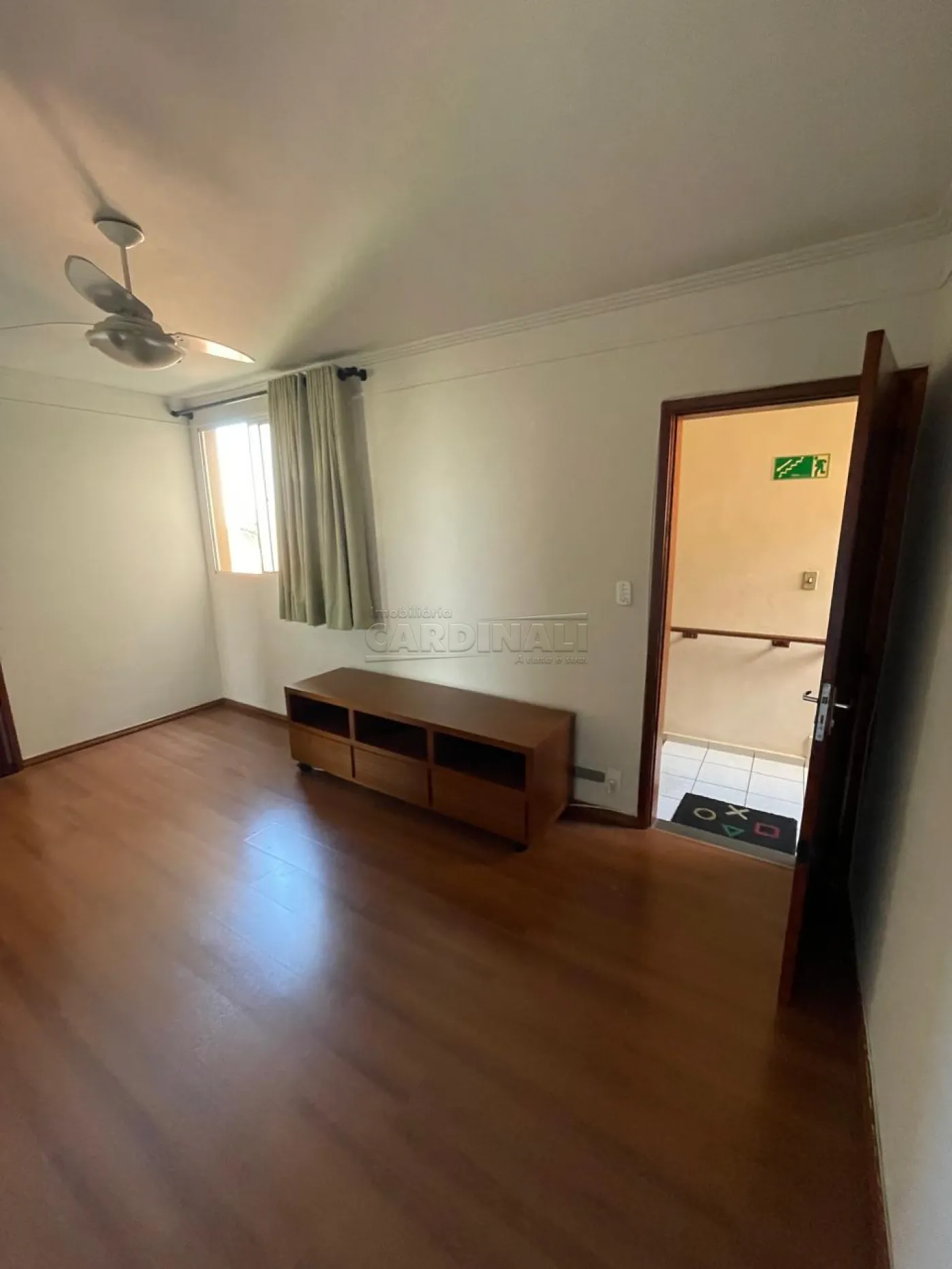 Apartamento / Padrão em São Carlos Alugar por R$1.300,00