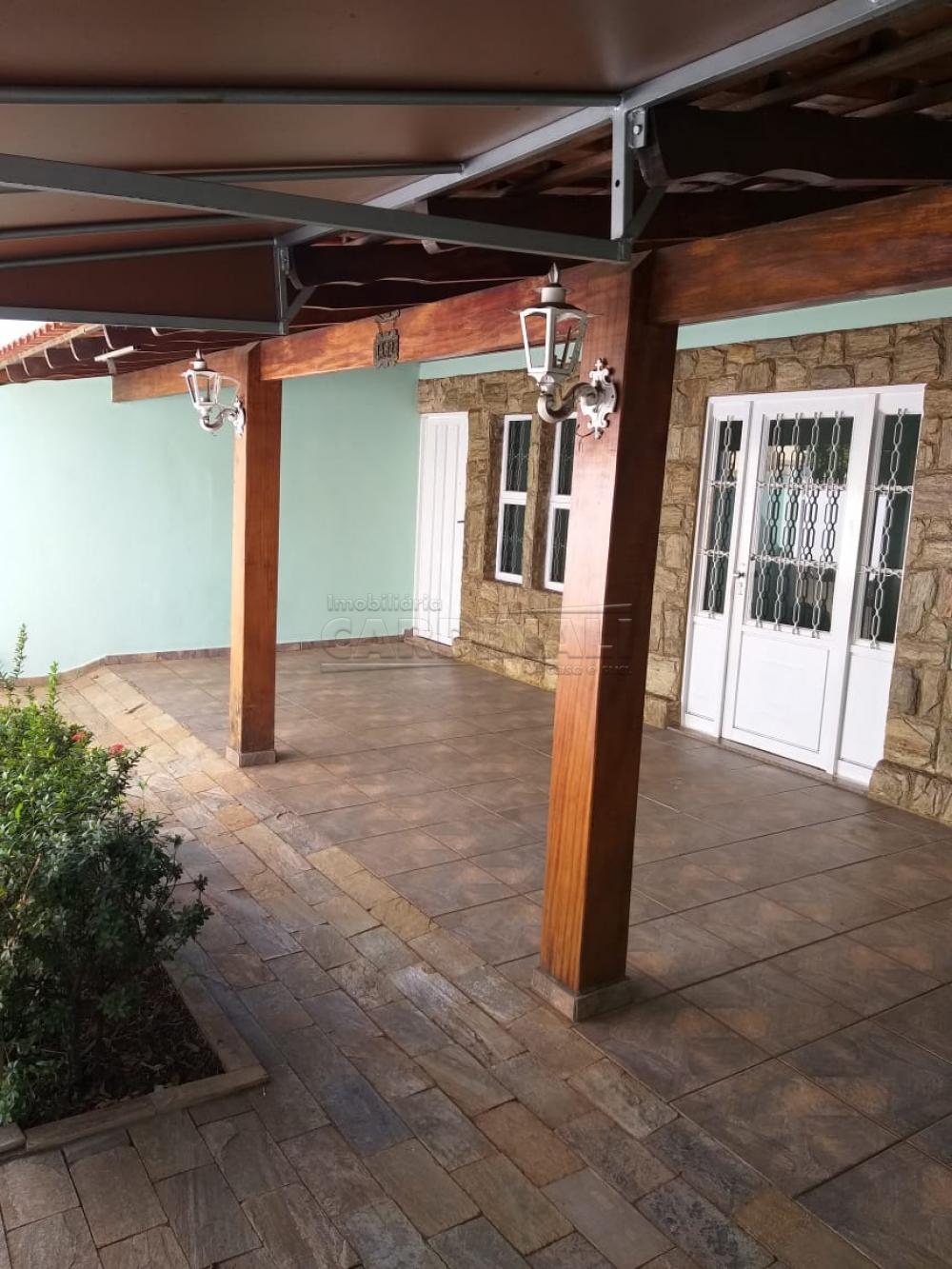 Casa / Padrão em Araraquara Alugar por R$1.800,00