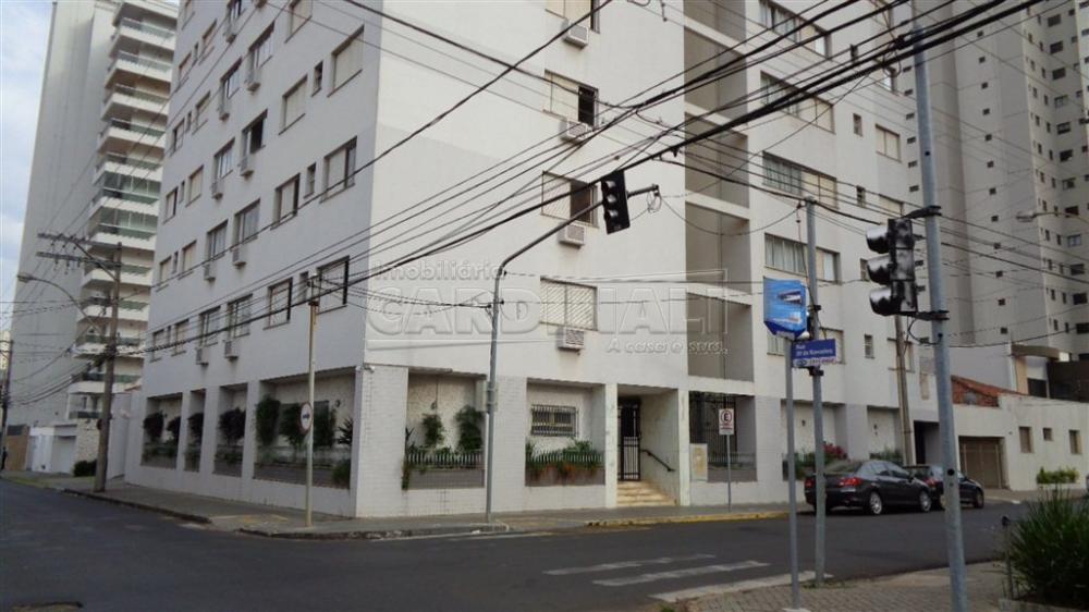 Apartamento / Padrão em São Carlos 