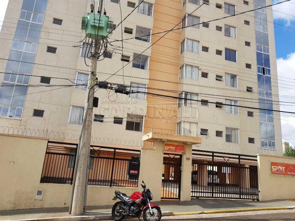 Apartamento / Padrão em São Carlos Alugar por R$1.100,00