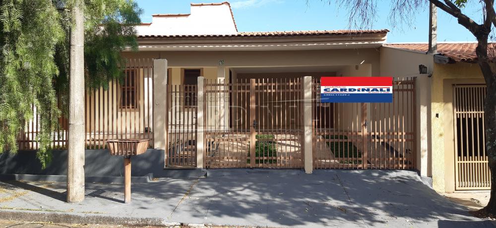 Casa / Padrão em São Carlos Alugar por R$2.223,00