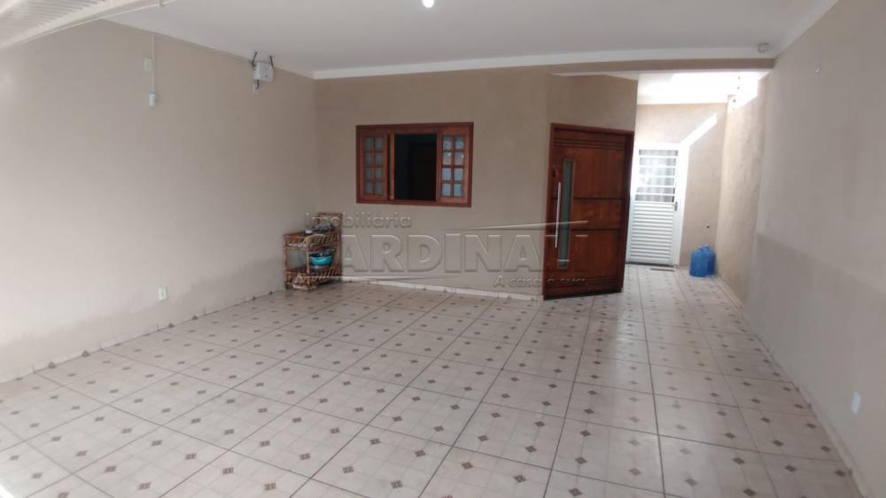 Casa / Padrão em Ibaté Alugar por R$1.945,00