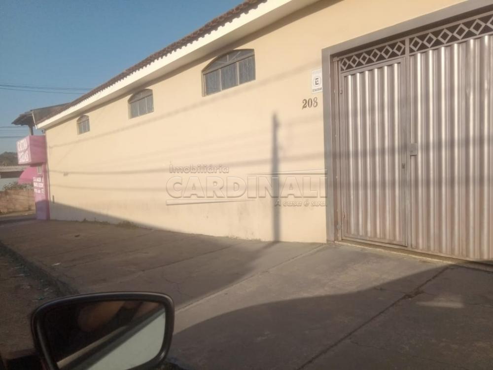 Casa / Padrão em São Carlos Alugar por R$1.000,00