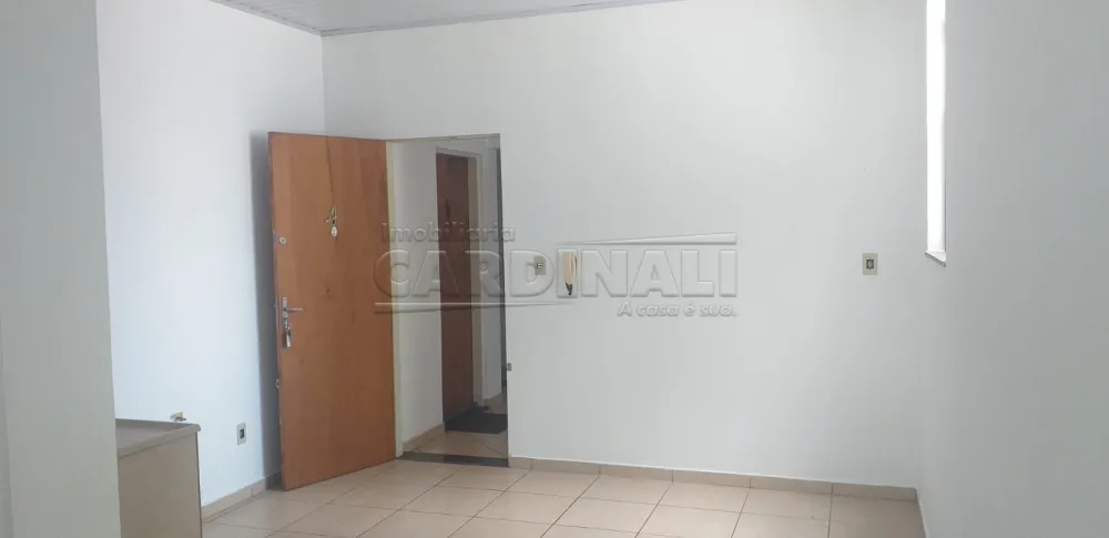 Apartamento / Kitchnet em Araraquara Alugar por R$720,00