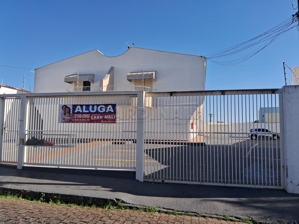 Apartamento / Kitchnet em Araraquara Alugar por R$700,00