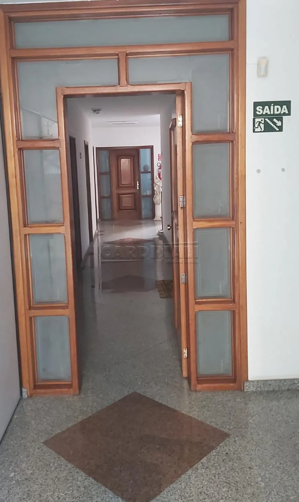 Comercial / Sala / Salão com Condomínio em Campinas Alugar por R$1.090,00