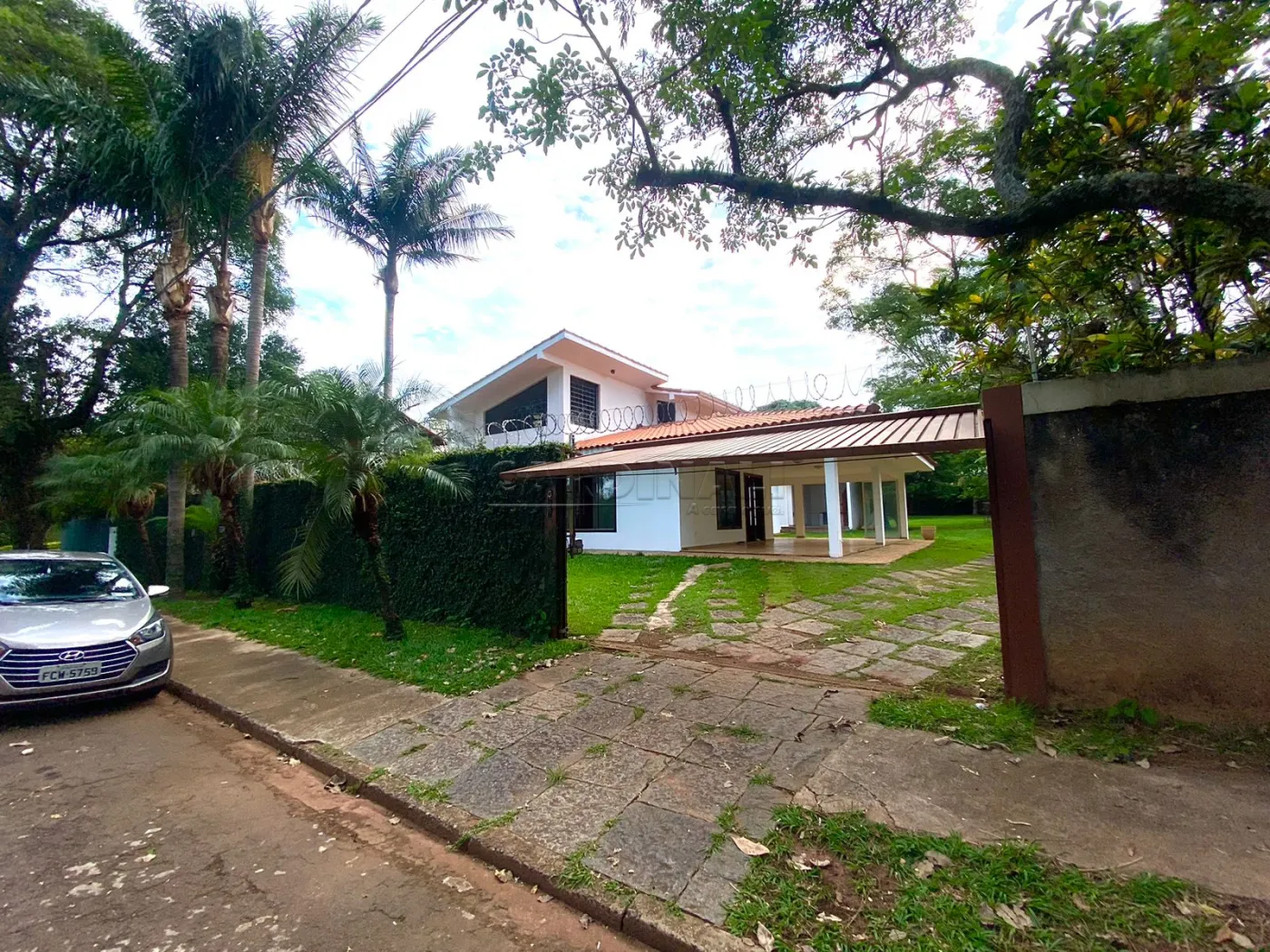 Casa / Sobrado em São Carlos 