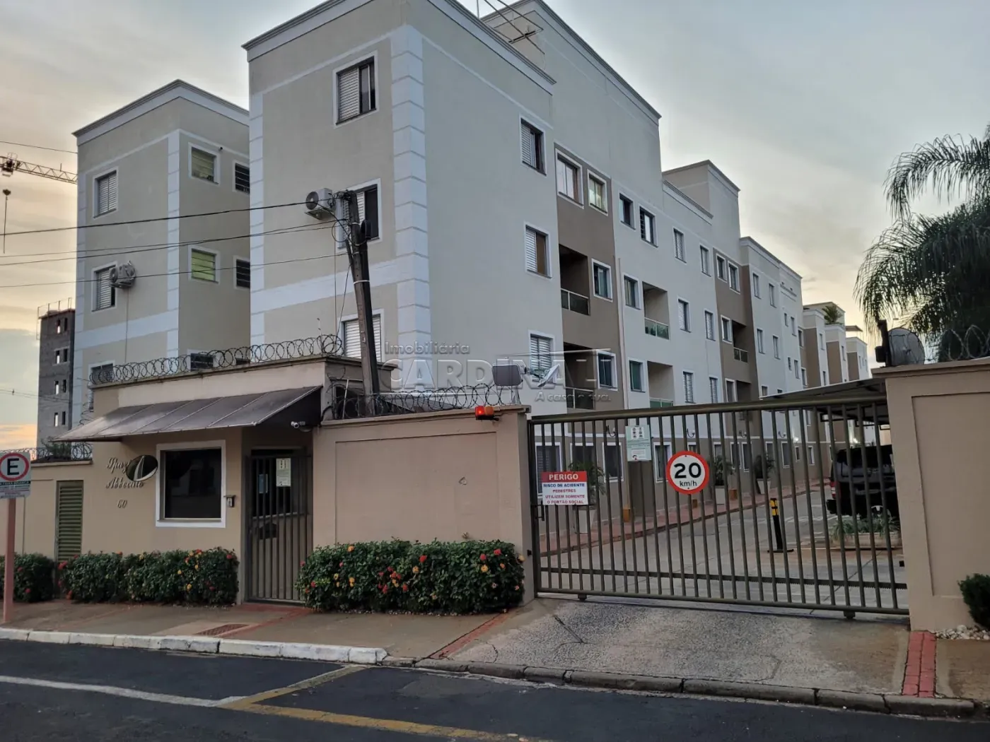 Apartamento / Padrão em Araraquara 