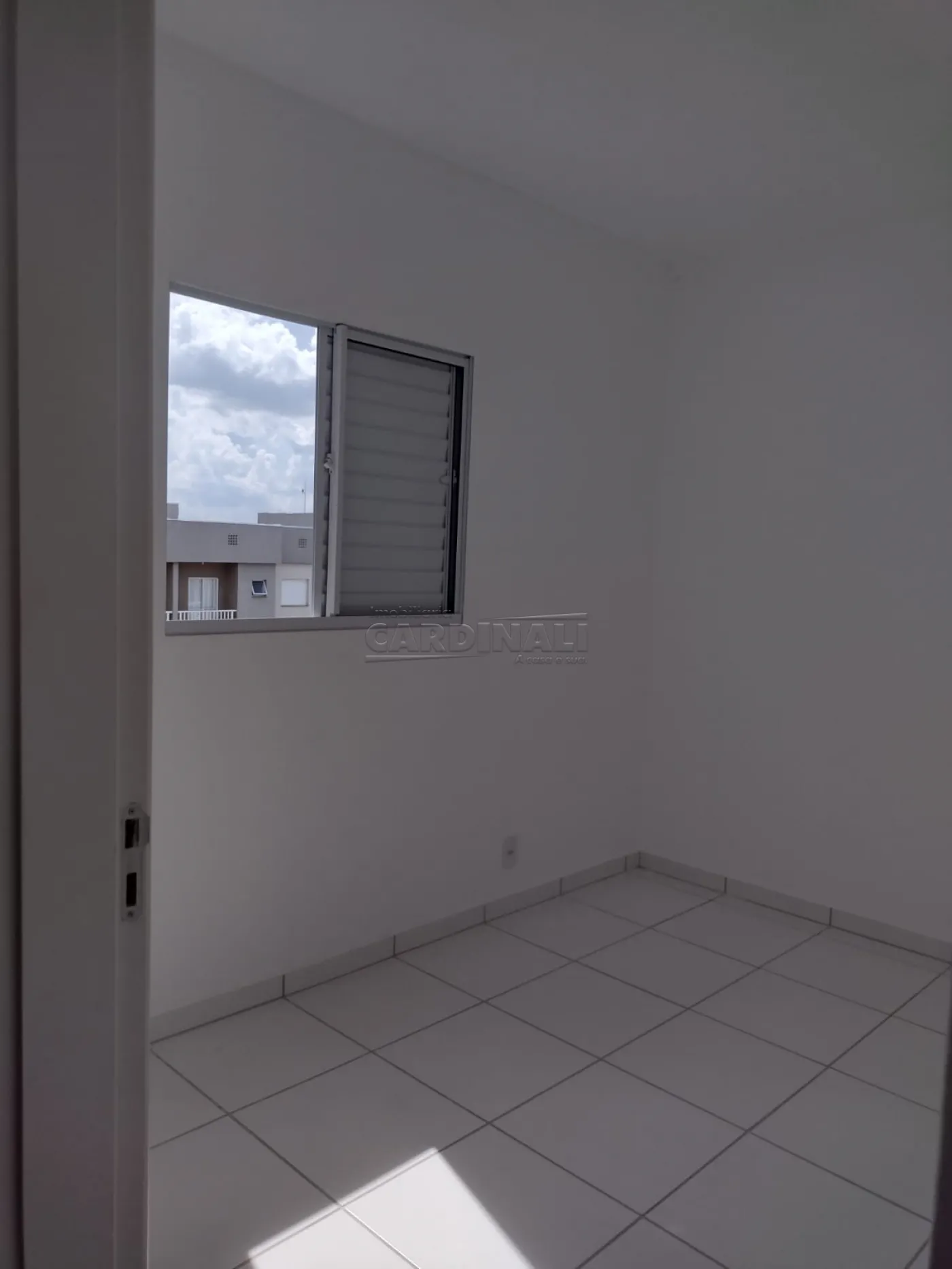 Vila das Orquídeas, Apartamento - Padrão - Jardim Jockei Club A - São Carlos  R$ 1.056,00. Cód.: 202006