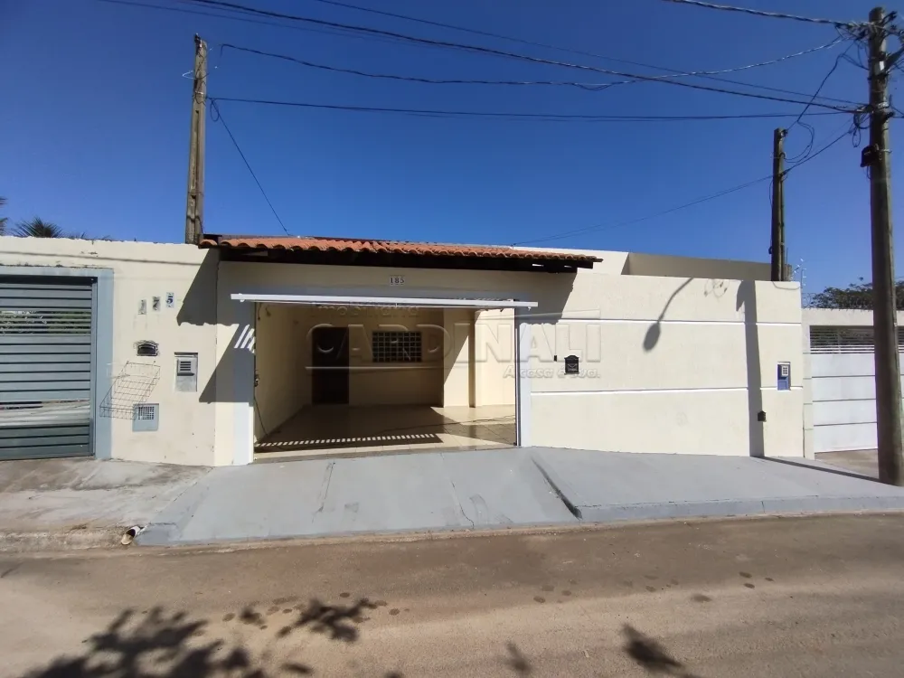 Casa / Padrão em São Carlos Alugar por R$1.334,00