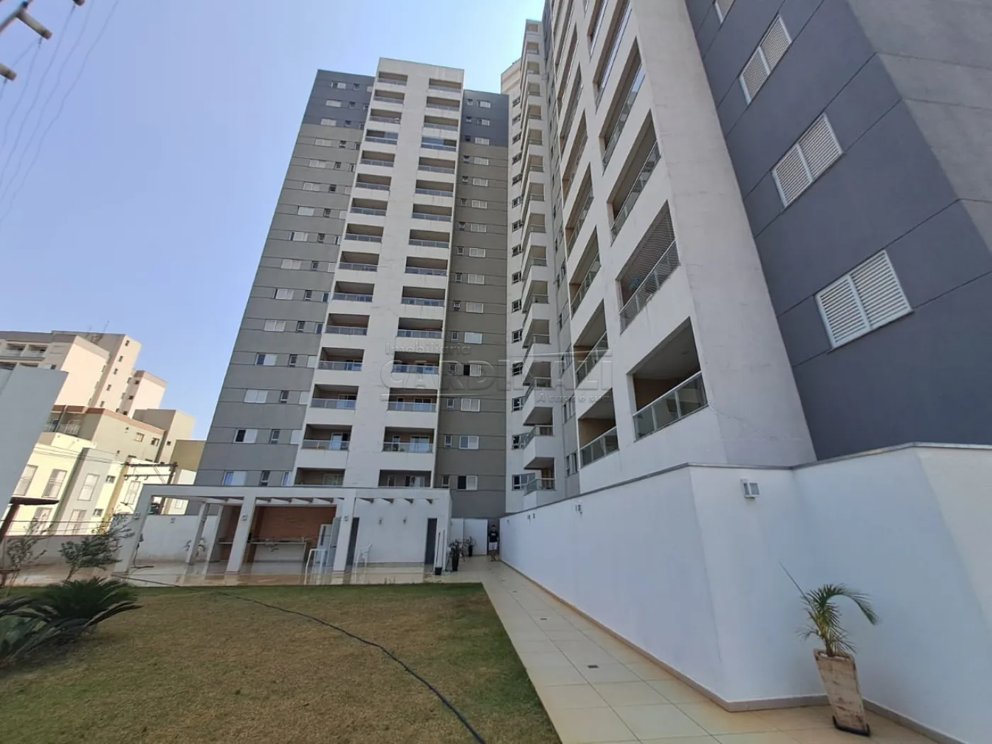 Apartamento / Padrão em São Carlos 