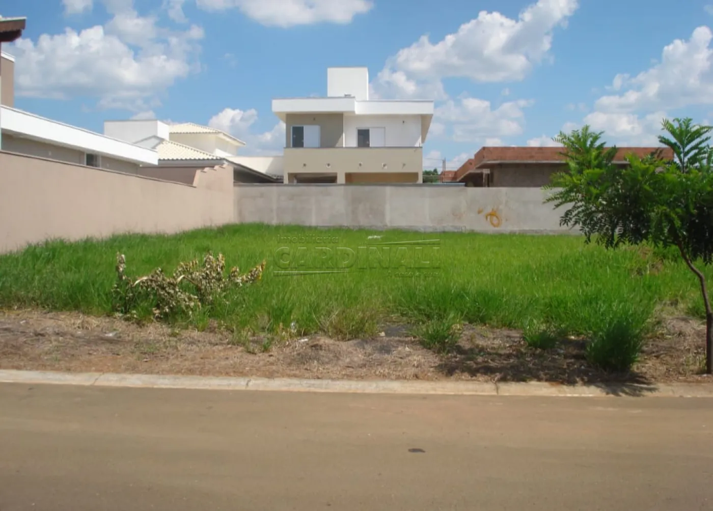 Terreno / Condomínio em São Carlos 