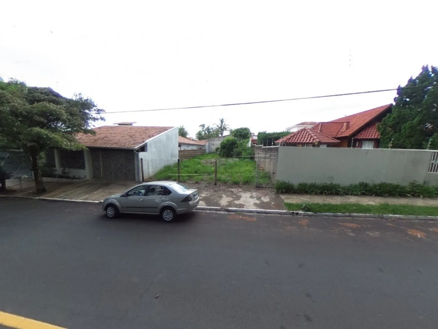 Terreno / Padrão em São Carlos 