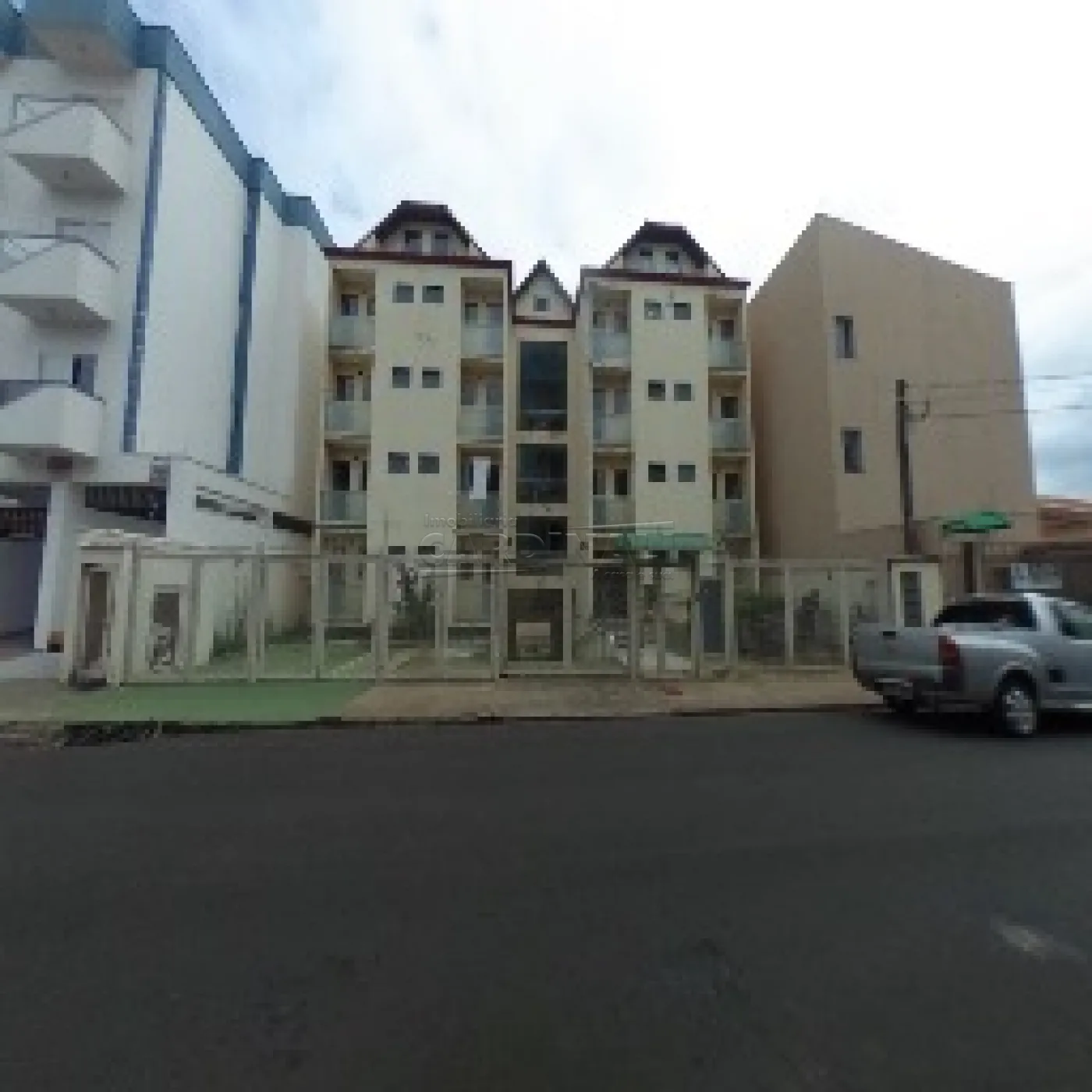 Apartamento / Padrão em São Carlos 