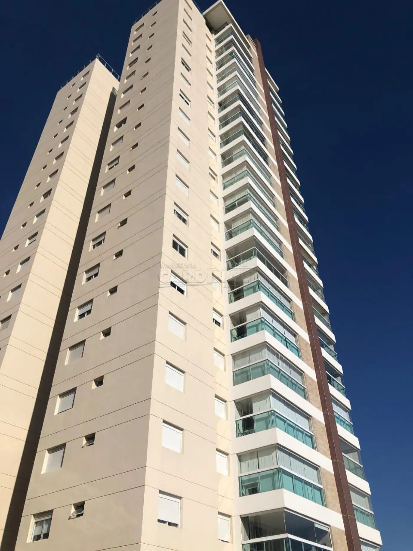 Apartamento / Padrão em Campinas 