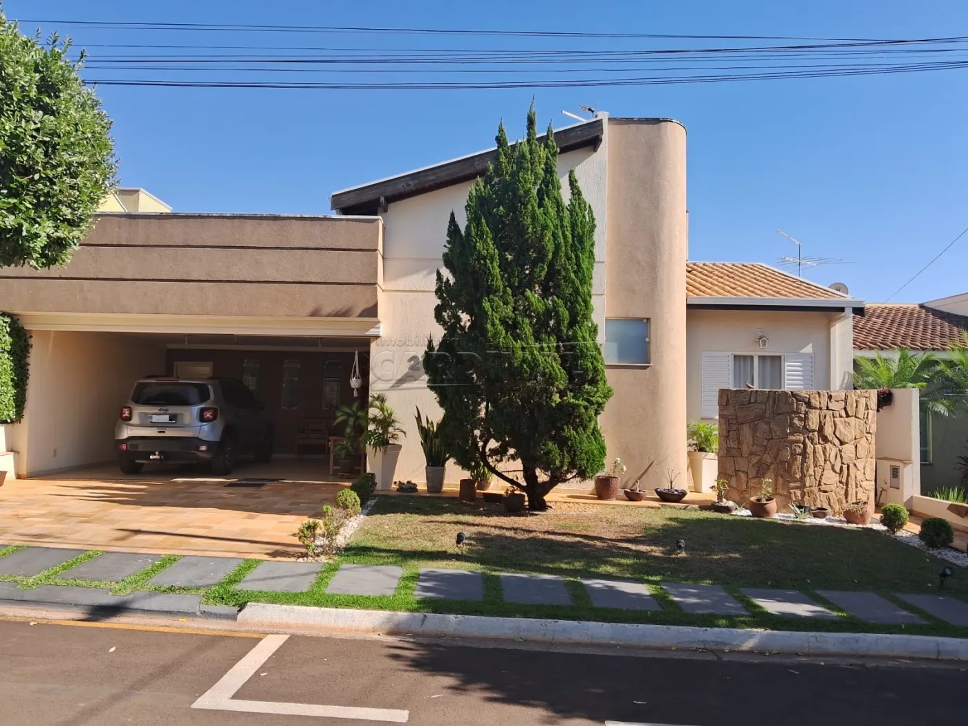 Casa / Condomínio em Araraquara 