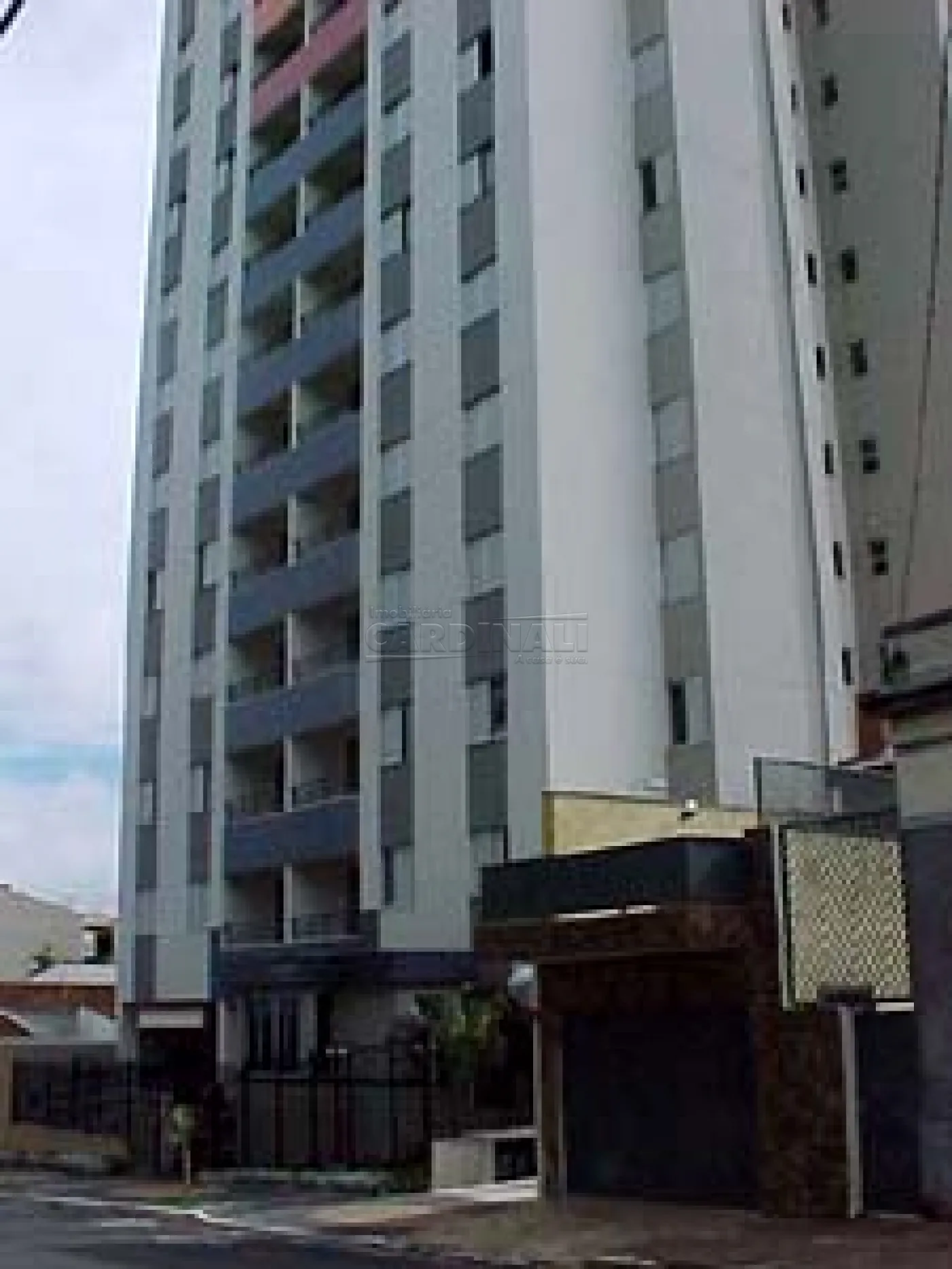 Apartamento / Padrão em São Carlos Alugar por R$2.100,00