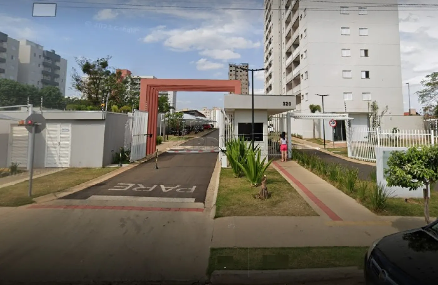 Apartamento / Padrão em Araraquara Alugar por R$1.334,00