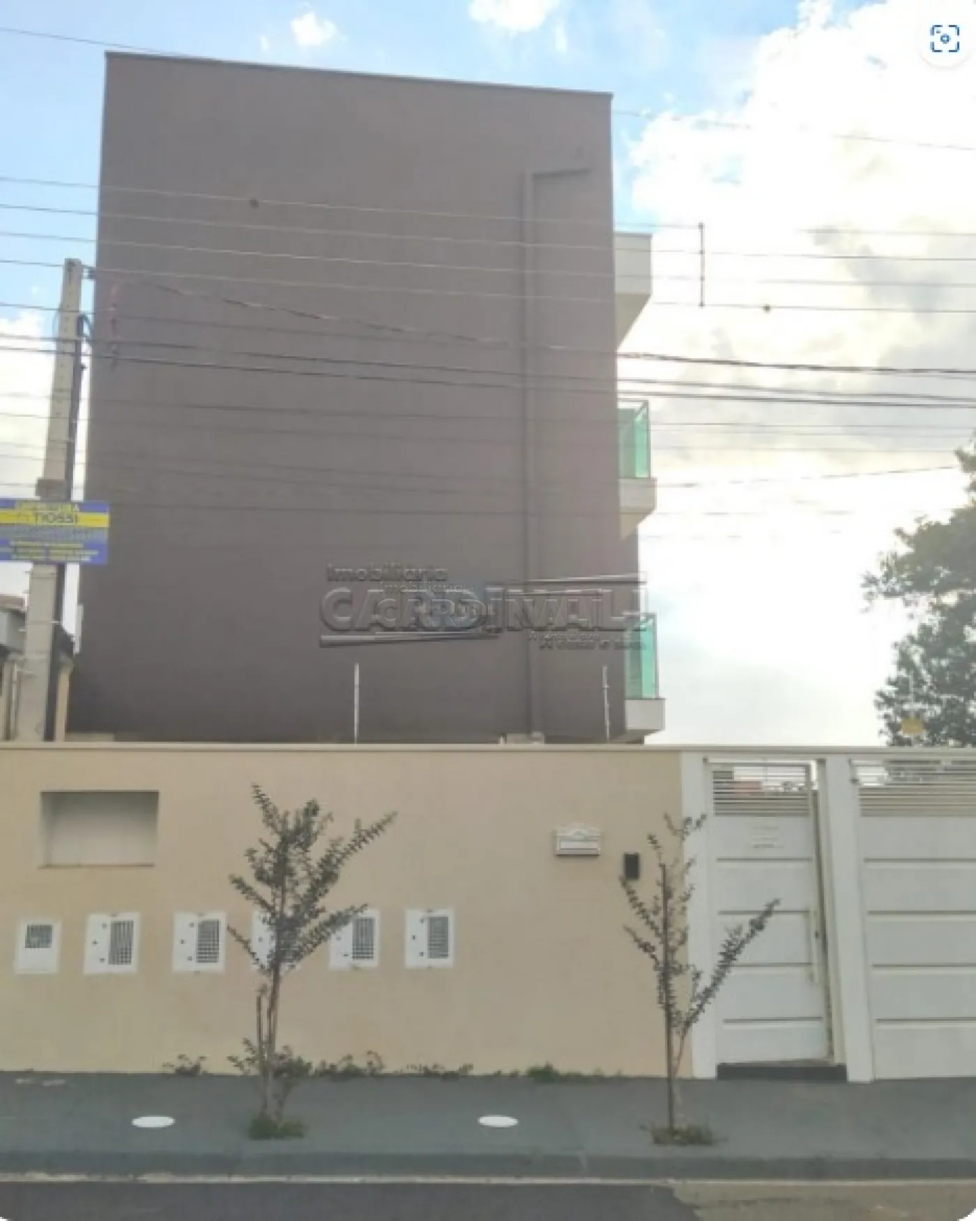 Apartamento / Padrão em São Carlos 