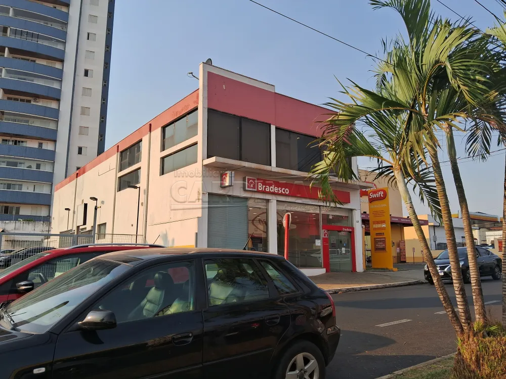 Comercial / Salão em Araraquara Alugar por R$40.000,00