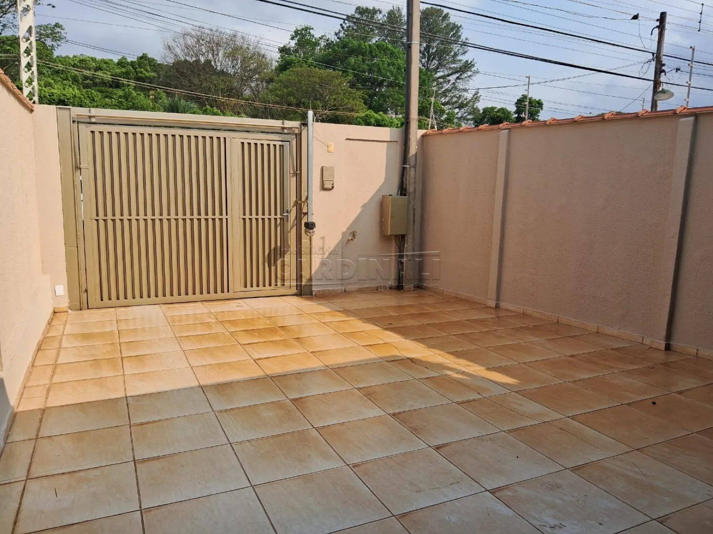 Casa / Padrão em Araraquara Alugar por R$1.700,00