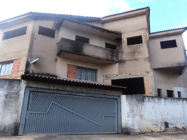 Alugar Casa / Padrão em São Carlos. apenas R$ 1.400.000,00
