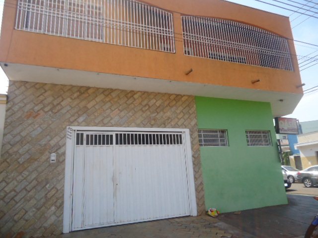 Alugar Casa / Padrão em São Carlos. apenas R$ 2.334,00