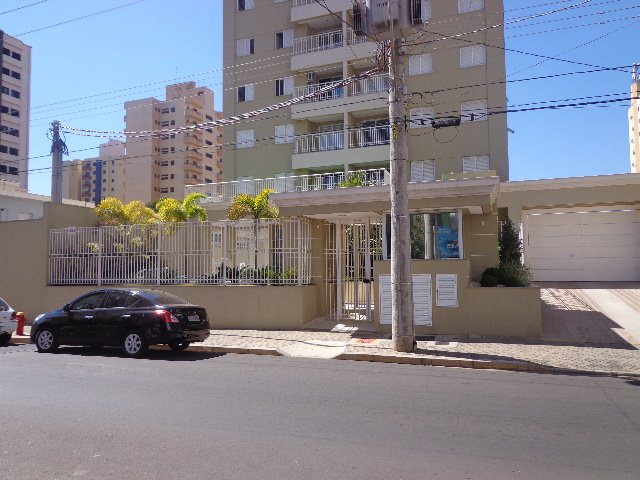 Alugar Apartamento / Padrão em São Carlos. apenas R$ 510.000,00