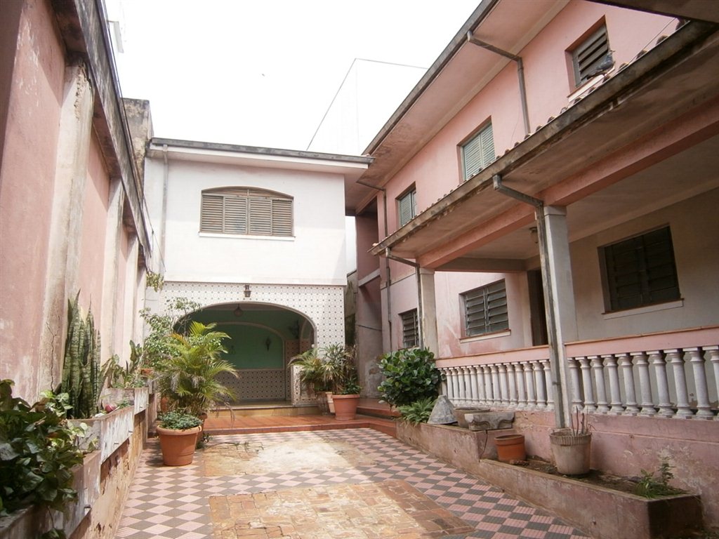 Alugar Casa / Padrão em São Carlos. apenas R$ 2.120.000,00