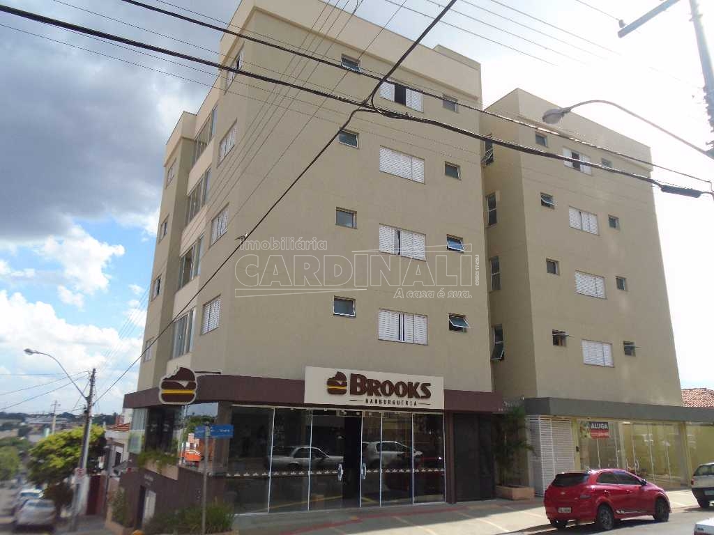 Alugar Apartamento / Padrão em São Carlos. apenas R$ 1.556,00