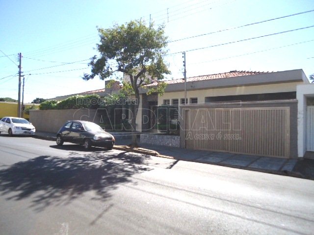 Alugar Casa / Padrão em São Carlos. apenas R$ 998.000,00