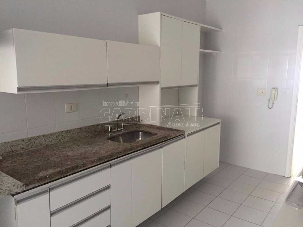 Alugar Apartamento / Padrão em Guaruja. apenas R$ 950.000,00