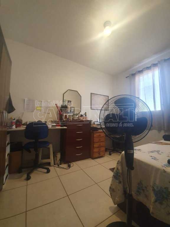 Alugar Apartamento / Padrão em Araraquara. apenas R$ 150.000,00
