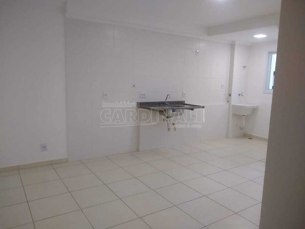 Alugar Apartamento / Padrão em Araraquara. apenas R$ 290.000,00