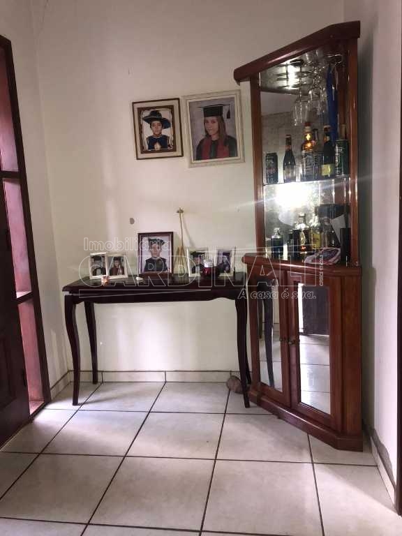 Alugar Casa / Padrão em Araraquara. apenas R$ 180.000,00