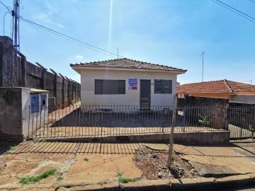 Alugar Casa / Padrão em Araraquara. apenas R$ 230.000,00