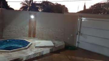 Alugar Casa / Padrão em Araraquara. apenas R$ 698.000,00