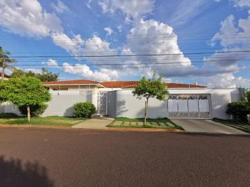 Alugar Casa / Padrão em Araraquara. apenas R$ 11.000,00