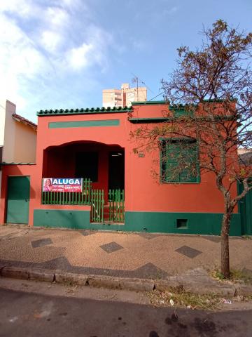 Alugar Casa / Padrão em São Carlos. apenas R$ 1.950,00