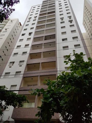 Alugar Apartamento / Padrão em Guarujá. apenas R$ 479.000,00