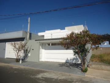 Alugar Casa / Padrão em São Carlos. apenas R$ 510.000,00