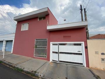 Alugar Casa / Padrão em São Carlos. apenas R$ 2.667,00