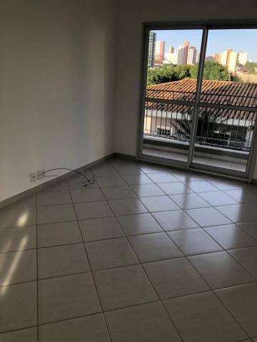 Alugar Apartamento / Padrão em São Carlos. apenas R$ 390.000,00