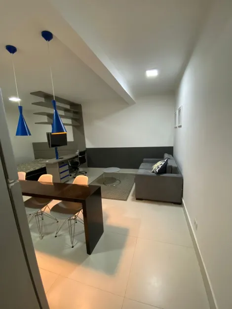 Alugar Apartamento / Kitchnet com Condomínio em Campinas. apenas R$ 2.066,00
