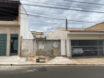 Alugar Terreno / Padrão em São Carlos. apenas R$ 130.000,00