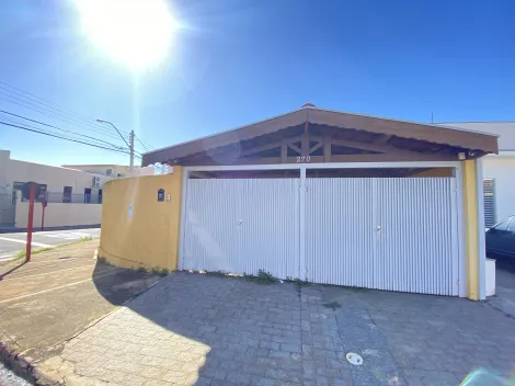 Alugar Casa / Padrão em São Carlos. apenas R$ 2.000,00