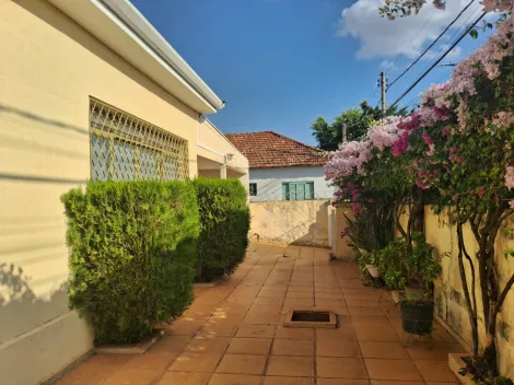 Alugar Casa / Padrão em Araraquara. apenas R$ 340.000,00